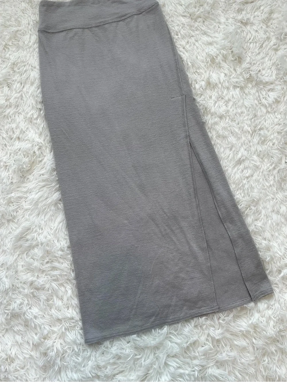 Aritzia midi skirt